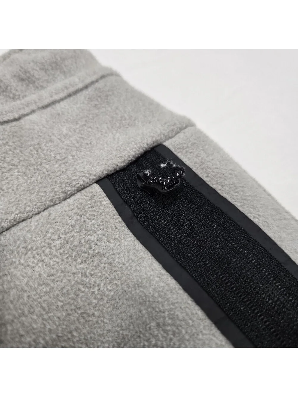 EUC Men's SMALL Nike Tech Fleece Winter Joggers Grey Logo Sweatpants DQ4808-016
